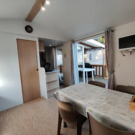 Mobile 4 Pers Bois Dormant 494 *